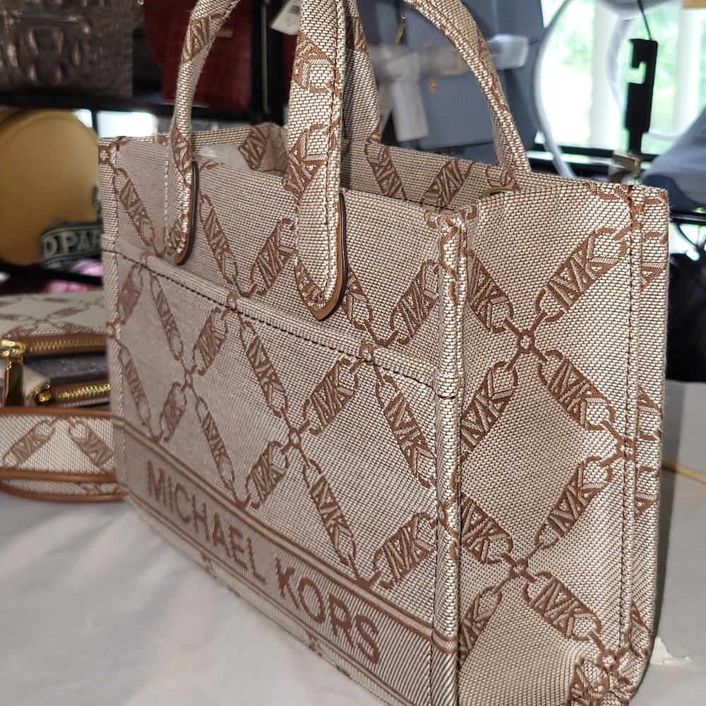 Michael Kors Brown Logo Tote Bag/Wallet/Belt Set   Natural/Luggage - Picture 5 of 10